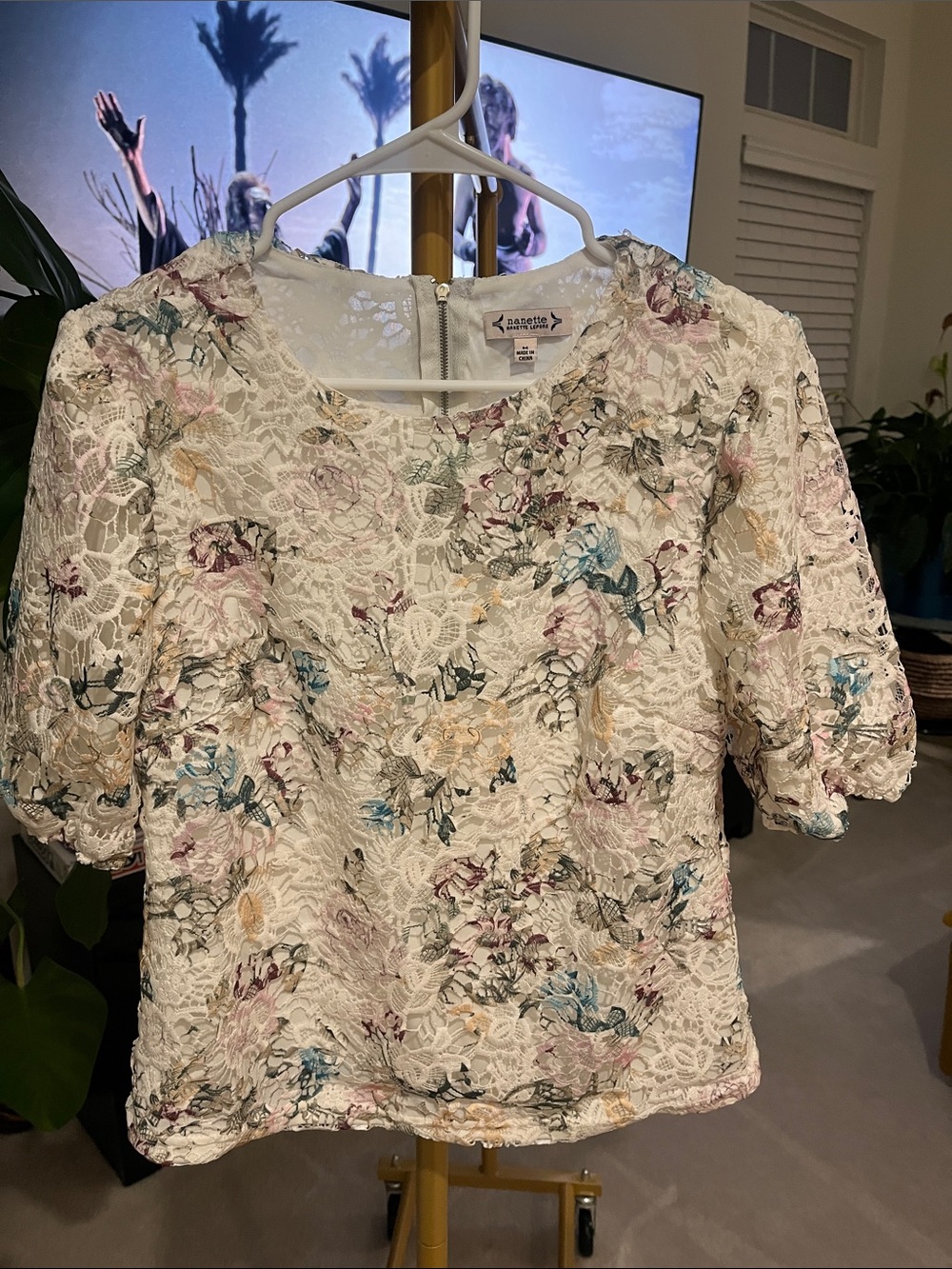 Nanette Lepore Cream Lace Floral Puff-Sleeve Blouse size medium